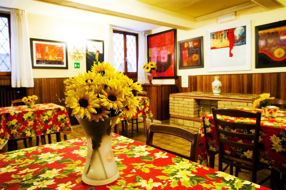 Hotel Ariosto Reggio nell'Emilia Esterno foto