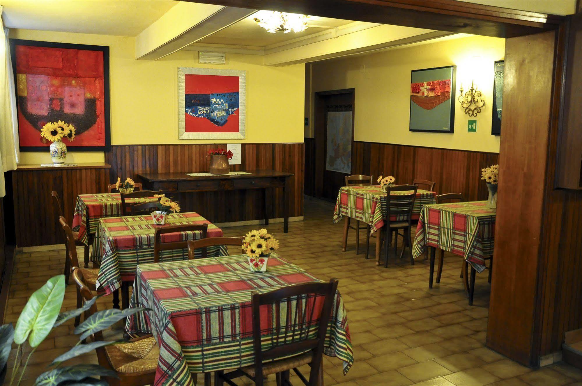 Hotel Ariosto Reggio nell'Emilia Esterno foto